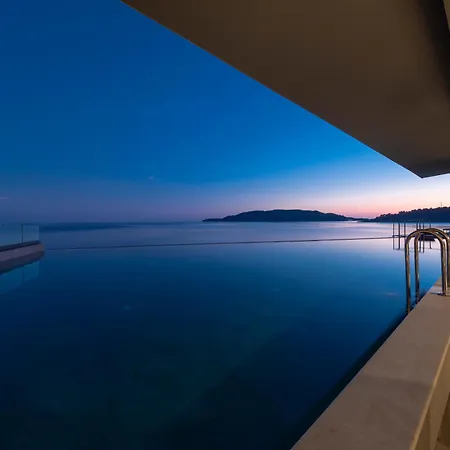 Sea Star 5* Budva
